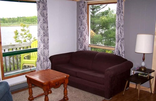 Lavigne Cottage | Gorgeous Cottage Retreat Perfect for Families on Lake Nipissing, Ontario
