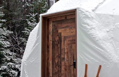Unorganized Centre Parry Sound House | Gorgeous Modern Dome Surrounded by Nature for a Romantic Glamping Escape in Deer Lake, Ontario
