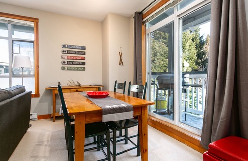 Village North House | GraniteCourt402: Prime Village North location. Walk to Everything!