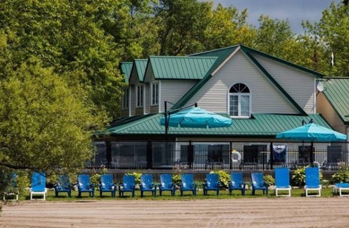 Campbellford Apartment | Great Blue Resorts - Woodland Estate