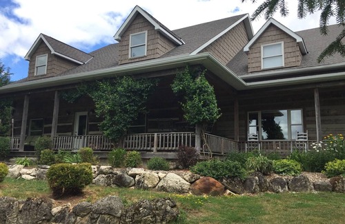 Melancthon House | Great family getaway. This property will accommodate 10 people quite comfortably