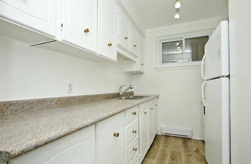 Woodbine Gardens Apartment | great size apartment near to every thing such as shopping and gym, entertainment