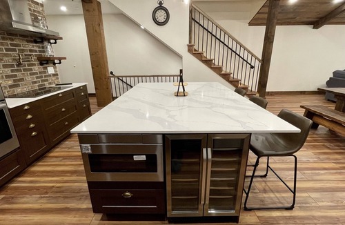 Hemlock Valley House | Green Giant B - Luxury mountain retreat 6 bedroom, ski in/out, 9 person hot tub