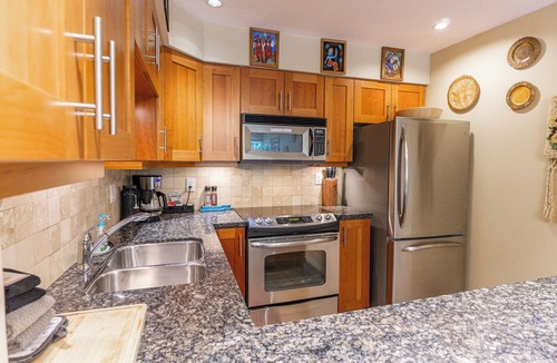 Upper Village Condo | Greystone #306 Tastefully Decorated, Ski in Ski out, sleeps 4, Free Wifi