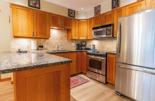 Upper Village Condo | Greystone #306 Tastefully Decorated, Ski in Ski out, sleeps 4, Free Wifi