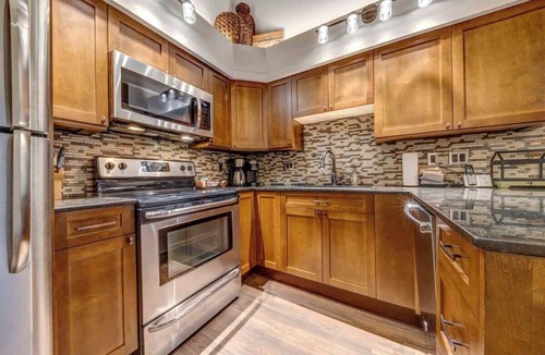 Upper Village Condo | Greystone Lodge 412 Ski-in/Out by Acer Vacations