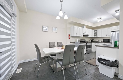 Grimsby House | Grimsby Luxe ~Spotless and Cozy ~Fresh Linens
