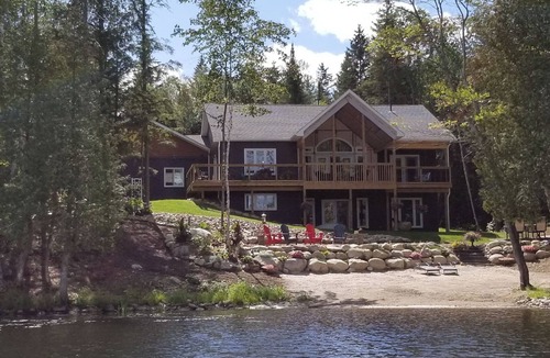 Kearney Apartment | Groom/Lynx lake Retreat Kearney, Ontario. Relax in our walkout ground level apt.