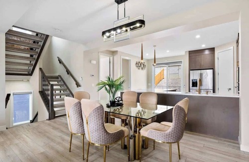 Sage Hill House | Group Getaway + Movie/Games Room + Free Garage
