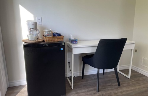 Waterloo House | Hammer Haus II - Entire House - Sleeps 8 - Waterloo
