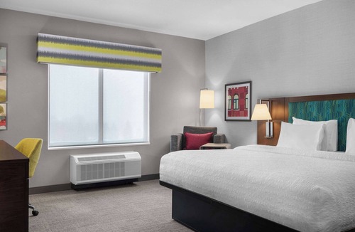 Mono Hotel | Hampton Inn & Suites Orangeville, On