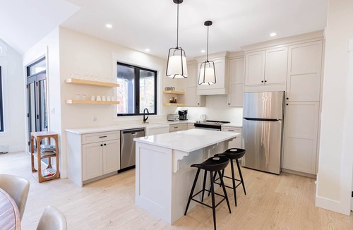 Bayview House | Harper House: Bright 3-Bed PEI Retreat with Deck, Firepit & Shared Beach Access