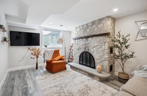 White Oaks Apartment | Haven Suite in London, On 2Br, 1Bath with free washer and dryer