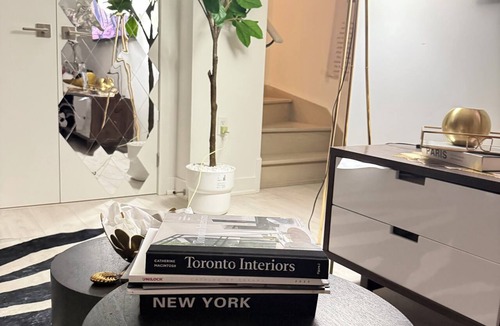 Toronto House | Havilah’s place for comfort and peace stay. Close to Donmil mall and recreation.