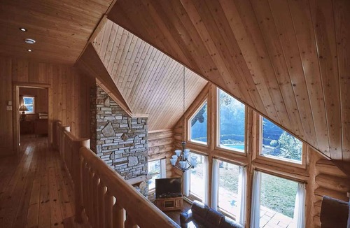 Fiddler Lake Resort Ski Chalet | Heated Pool Log Home with Lake Access
