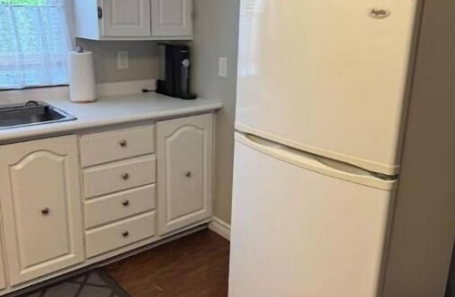 Quidi Vidi Apartment | Hidden Garden Gem; Pet Friendly
