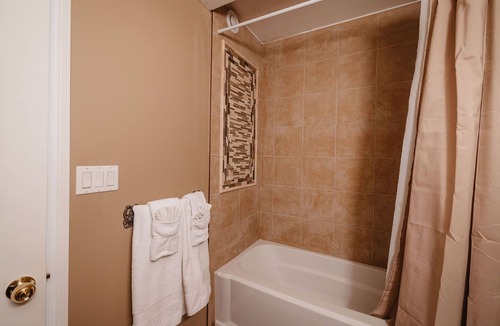 Drumheller Apartment | ⭐ Hidden Hollow Suite | DOWNTOWN ⭐