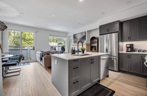 Invermere House | Hidden Libations | Hot Tub | Lake Access | Arcade