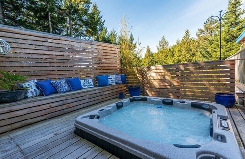 Metchosin Apartment | Hidden Pond Large Two Bedroom, Pet Friendly, with Hot Tub and Private Beach