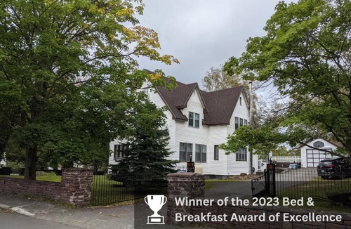 Grand Falls - Windsor Bed & Breakfast | Hill Road Manor Bed & Breakfast