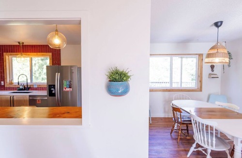 Ucluelet House | Hilltop Cottage w/Sauna - 3-bedroom home with sauna & heated outdoor shower!