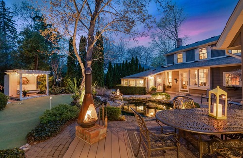 Old Town Historic District House | Historic home in the heart of NOTL. -Min 1 month
