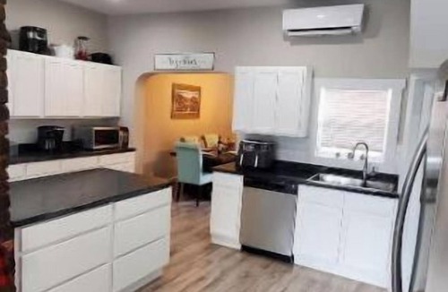 Downtown St. John's House | Historic Signal Hill Escape. Hot tub/ocean view