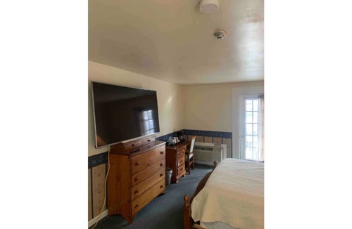 Historic Old Town Hotel | Historical King George Inn 4