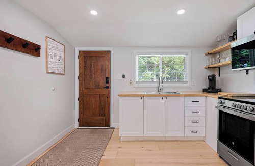 Mono House | Hockley Valley Cozy Cottage with Waterfront Access!