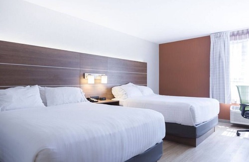 Charlottetown Hotel | Holiday Inn Express & Suites Charlottetown by IHG