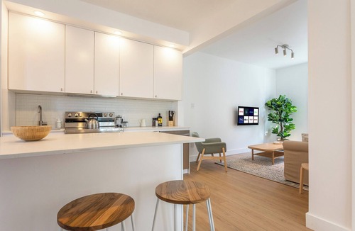 Hochelaga Apartment | HOMA-Comfort&Style-2BR-Spacious-Natural Light-FeelHome-A/C-SelfCheckIn-Metro
