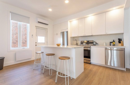 Hochelaga Apartment | HOMA-Comfort&Style-2BR-Spacious-Natural Light-FeelHome-A/C-SelfCheckIn-Metro
