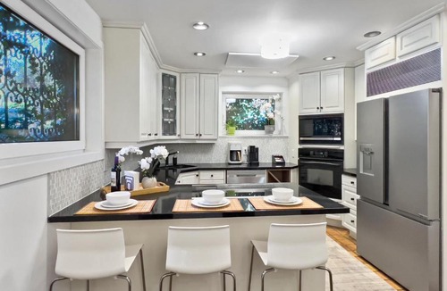 Broadview North Villa | Hot Tub with Backyard Play Area