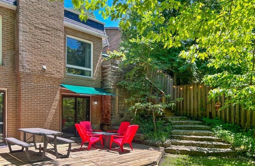 Broadview North Villa | Hot Tub with Backyard Play Area
