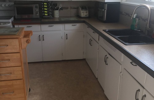 Okanagan-Similkameen House | House to rent for a month or two in the sunny Okanagan Valley in Oliver, BC.