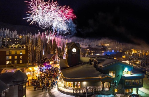 Big White Ski Resort Ski Chalet | Hummingbird Home | Best Ski In/Ski Out Available!