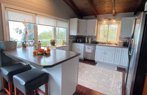 Ashfield-Colborne-Wawanosh Cottage | Huron Hideaway - Lakefront Cottage Hot Tub/Pets
