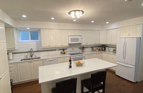 Langley House | Immaculately Clean 2-Bedroom Suite in Serene Rural Setting (Reg # H706197976)