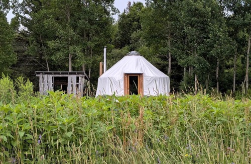 Powassan Cabin | Impressive Yurt with Wood-Burning Stove Ideal for Camping near North Bay