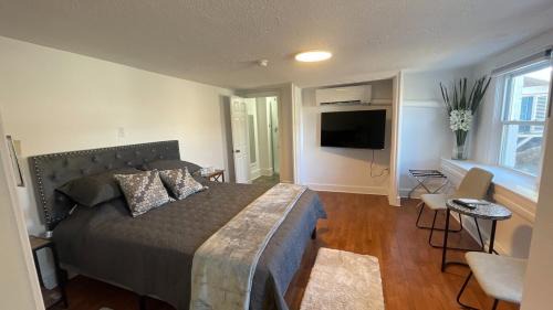 Wolfville Apartment | In Town Studio like Apartment