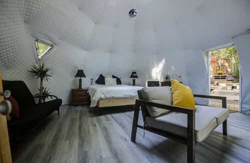 Laurentian Hills Cabin | Incredible Dome Surrounded by Trees and Fantastic Vistas in Petawawa, Ontario