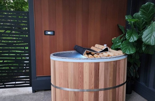 Lincoln Apartment | Inn The Orchard, Valley View, Modern Container