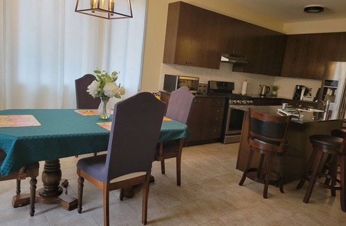 St. Davids Apartment | Jack and Jill private suite, safe and relaxing 2 bedroom apartment @ RoseGlen