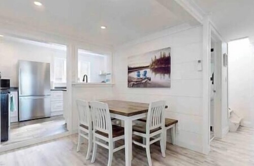 Dunsford House | Kawartha’s Shores Retreat, Kawartha Shores Retreat