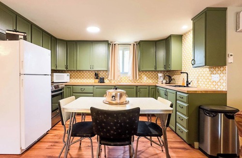 Point Clark Cottage | Keepers Cottages - 2 Cottages, One Perfect Getaway