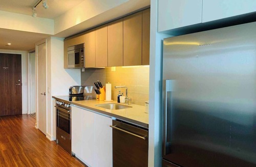 CityPlace Apartment | King Bed + Bunk bed & Balcony