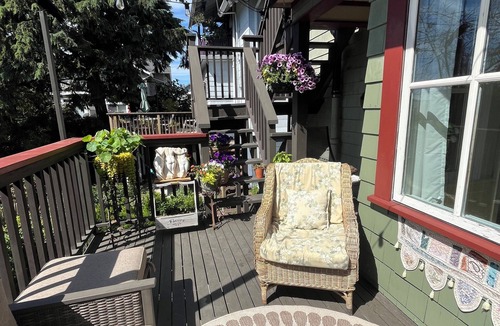 Kitsilano House | Kitsilano character house in quiet neighbourhood, 5 minute walk to the beach!
