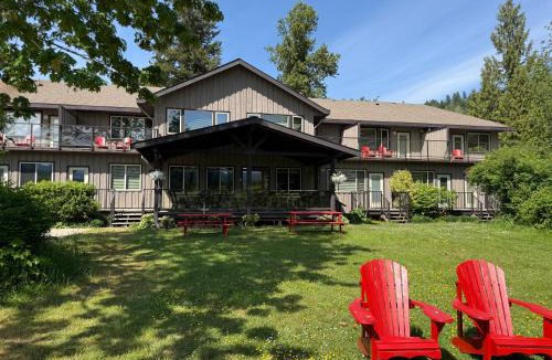 North Oyster Cabin | Kiwi Cove Lodge