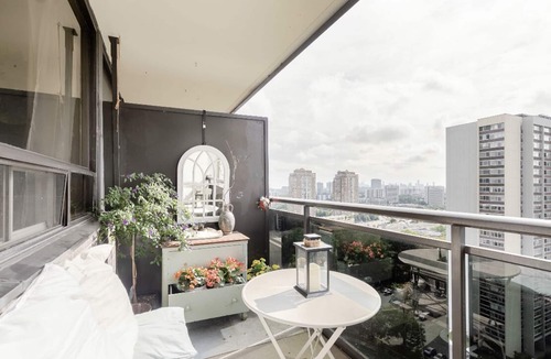 Wynford-Concorde Apartment | KoHann Design Apartment