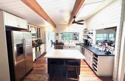 Muskoka Lakes Cottage | Lake Joseph Muskoka - 3BR+ Waterfront Cottage